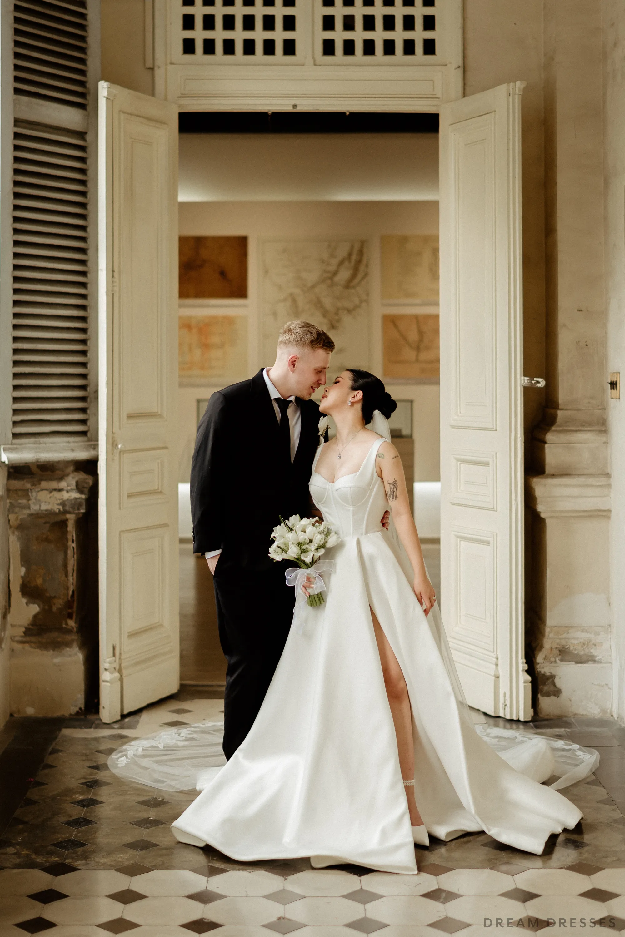 Satin Ball Gown Wedding Dress with High Slit  (#KHANHTIEN)