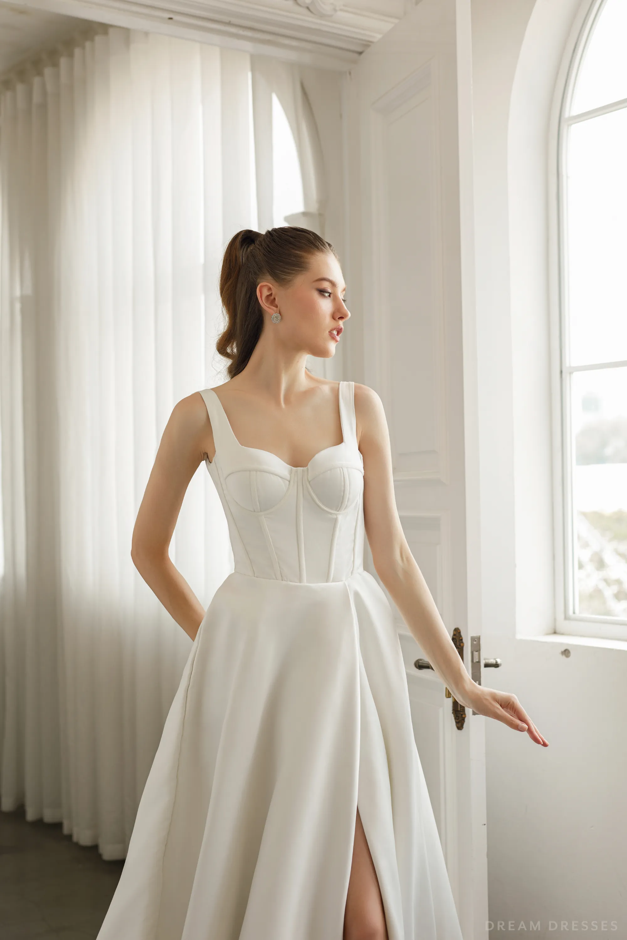 Satin Ball Gown Wedding Dress with High Slit  (#KHANHTIEN)