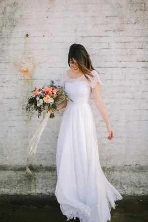Scoop Neck Short Sleeve A-Line Chiffon Wedding Dress With Lace Hem