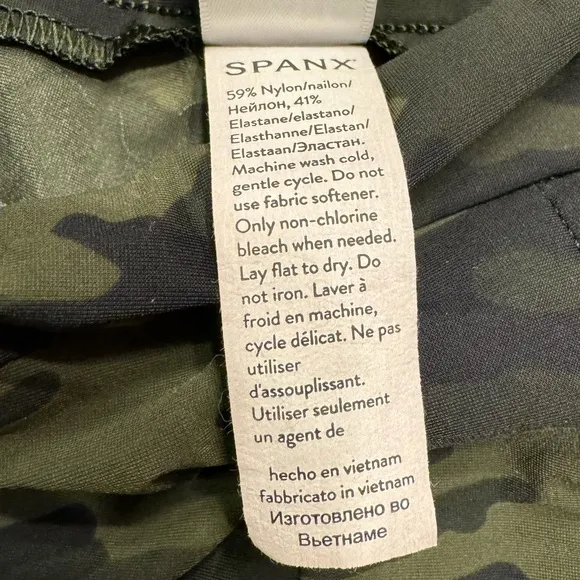 Spanx 6 inch inseam‎ Camo shorts -size XXL