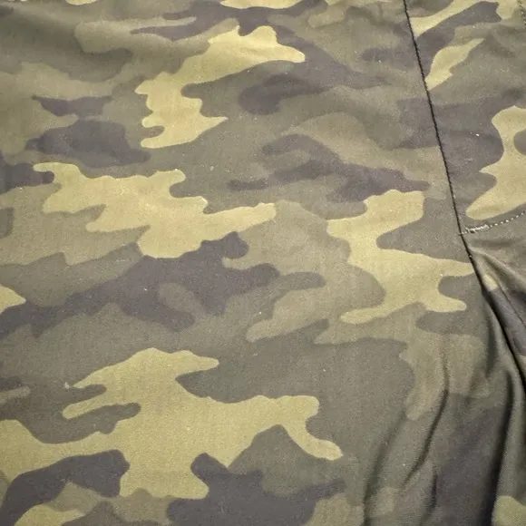 Spanx 6 inch inseam‎ Camo shorts -size XXL