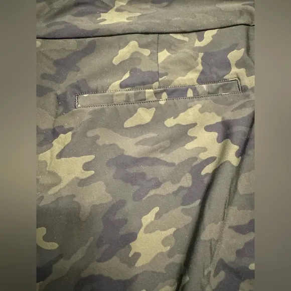 Spanx 6 inch inseam‎ Camo shorts -size XXL