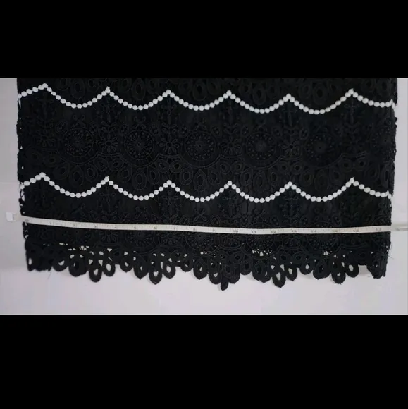 Talbots Black Lace Womens Size 8 Knee Length Skirt White Accents Lined Zip Up