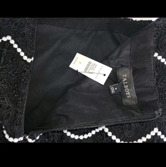 Talbots Black Lace Womens Size 8 Knee Length Skirt White Accents Lined Zip Up