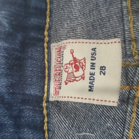TRUE RELIGION &quot;BILLY&quot; STRAIGHT JEANS SIZE 28