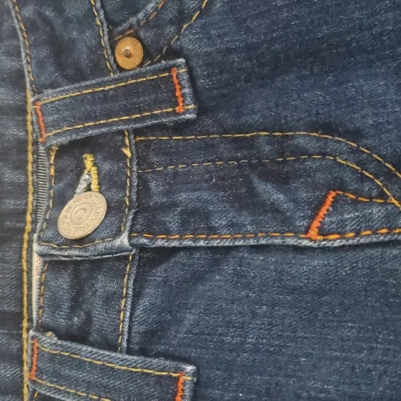 TRUE RELIGION &quot;BILLY&quot; STRAIGHT JEANS SIZE 28