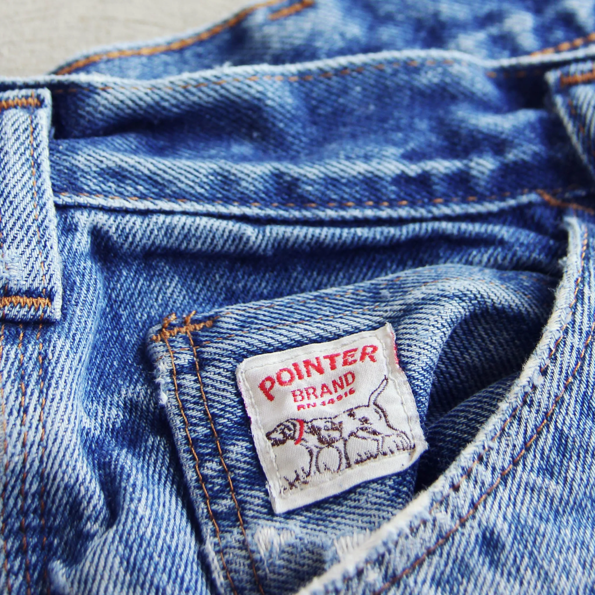 Vintage Cuffed Pointer Shorts
