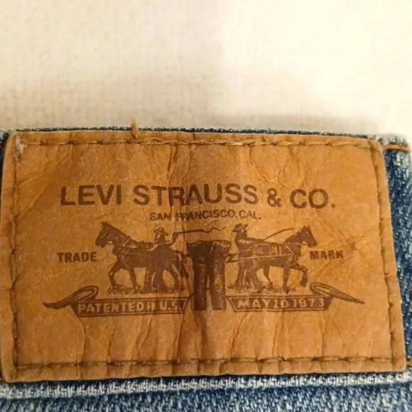 Vintage Levi’s 505 Sz 12 Short Straight Leg High-Rise Leather Tab