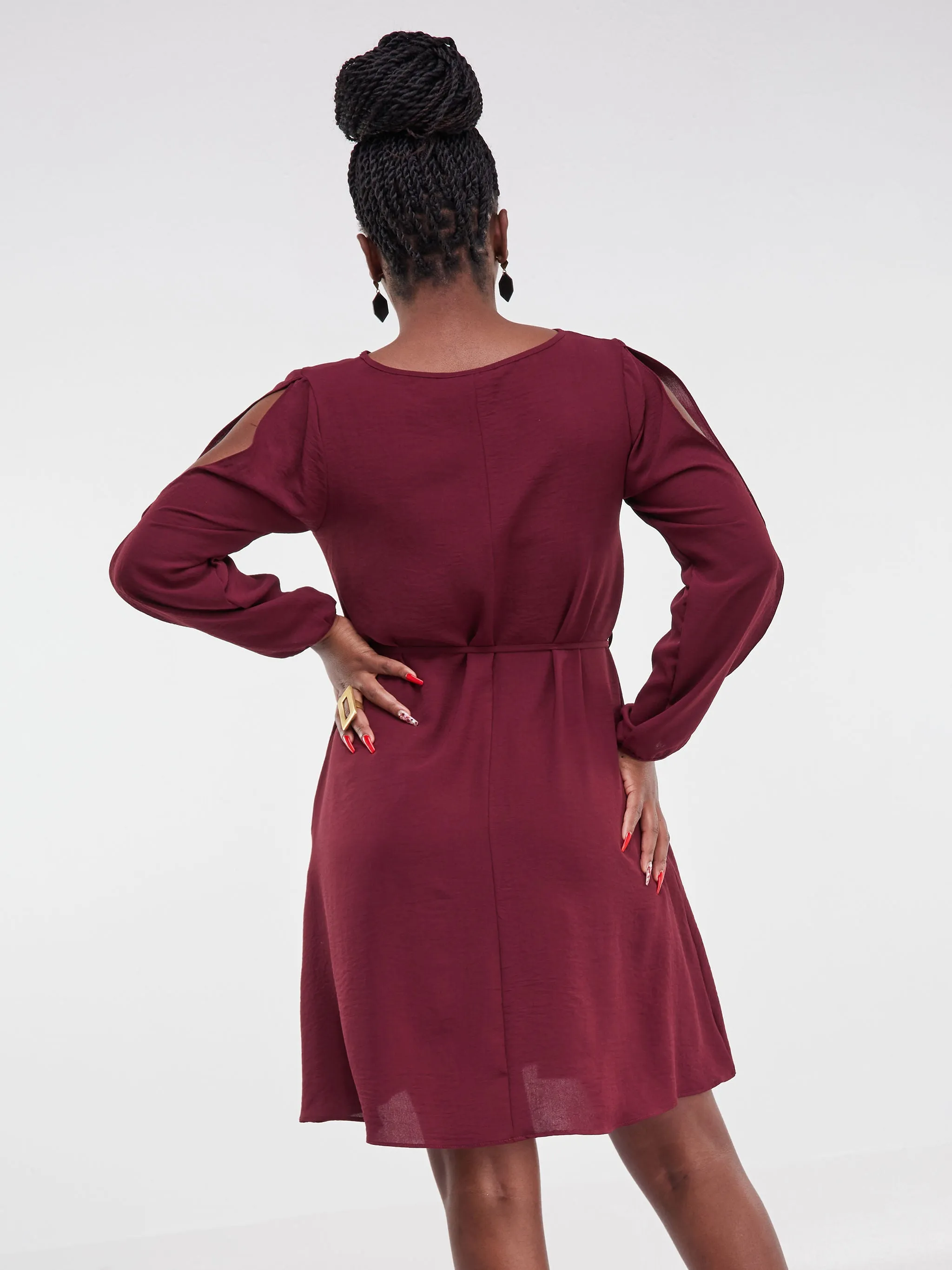 Vivo Tunu Long Slit Sleeve Knee Length Shift Dress - Maroon