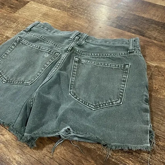 We The Free greenish gray denim Jean shorts button fly size 27