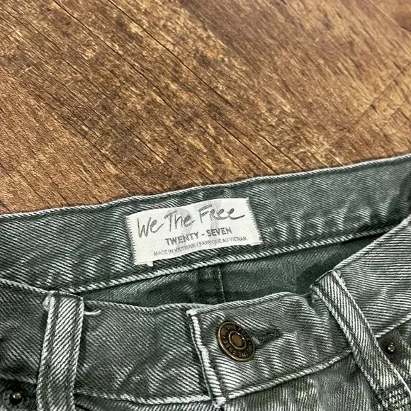 We The Free greenish gray denim Jean shorts button fly size 27
