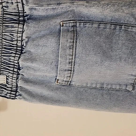 WeWoreWhat Straight Leg Pull On High Rise Light Wash Denim Jeans Size Small