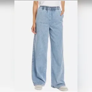 WeWoreWhat Straight Leg Pull On High Rise Light Wash Denim Jeans Size Small