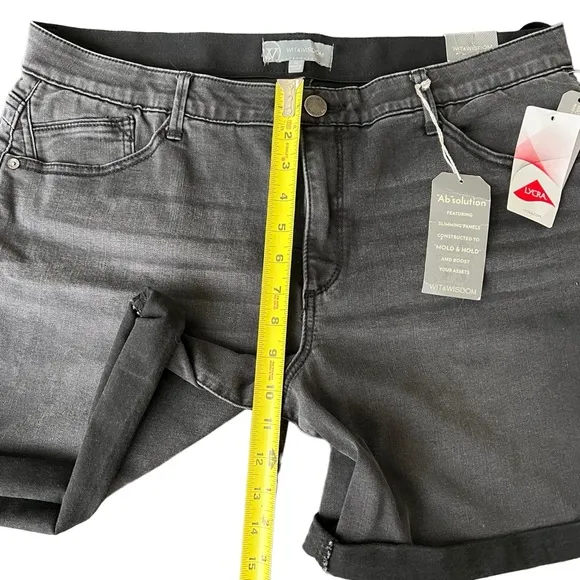 Wit &amp; Wisdom 'Ab' Solution Black Faded Denim Shorts Women’s Size 16