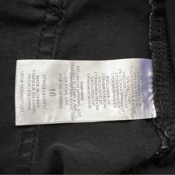 Wit &amp; Wisdom 'Ab' Solution Black Faded Denim Shorts Women’s Size 16